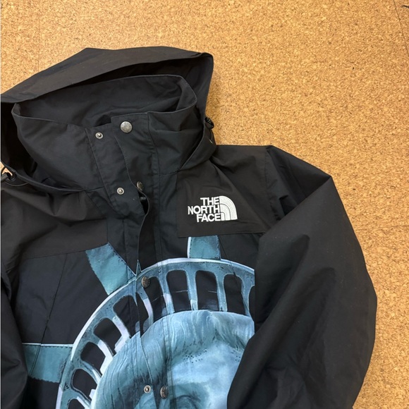 The north face supreme medium - Picture 4 of 6